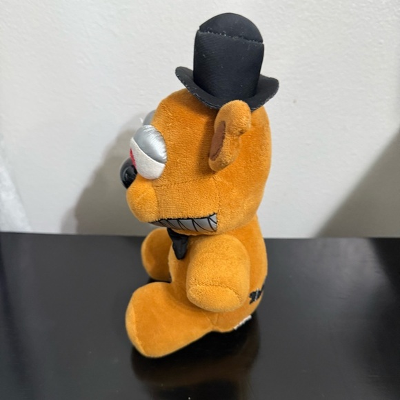 Five Nights at Freddy’s Funko 2016 Nightmare Freddy Plush - Picture 6 of 10
